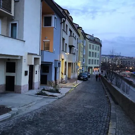 Pleasant Under The Castle アパート *