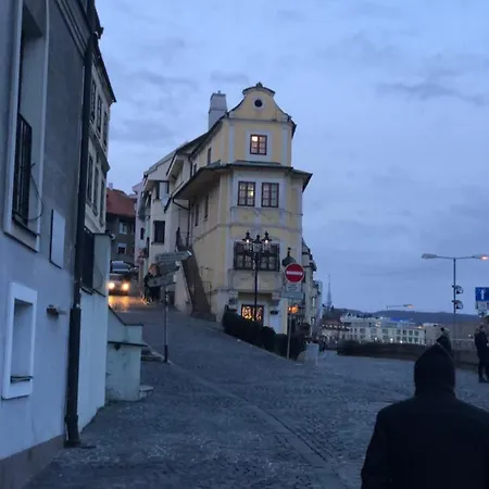 Pleasant Under The Castle ブラチスラヴァ