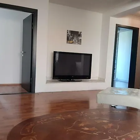 Pleasant Under The Castle ブラチスラヴァ